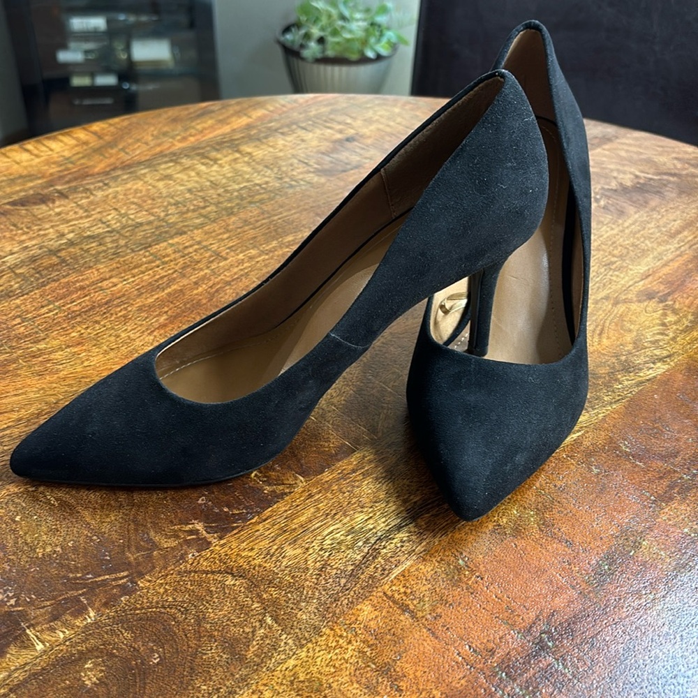 H&M Faux Suede Black Pumps